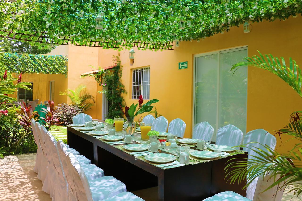 Hotel Zar Merida Bagian luar foto