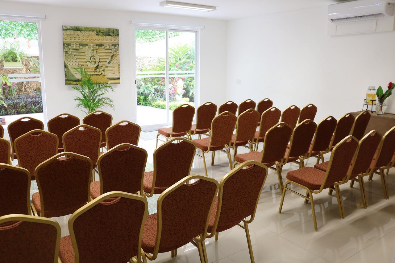 Hotel Zar Merida Bagian luar foto