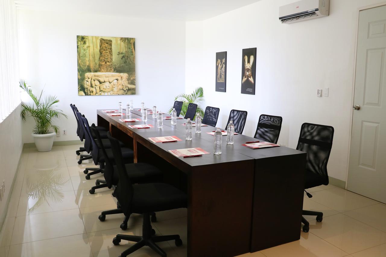 Hotel Zar Merida Bagian luar foto